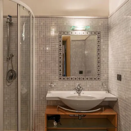Piazza Vittorio Emanuele Ii Classic Apartament Rzym